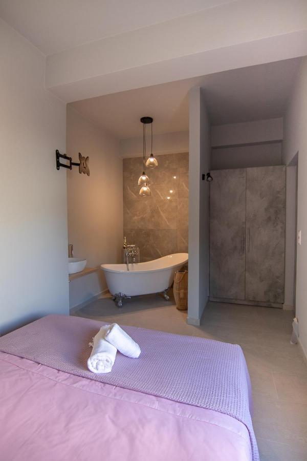 Georgianna'S Suite With Private Pool , 'Greysuite' Kompoi Exterior photo