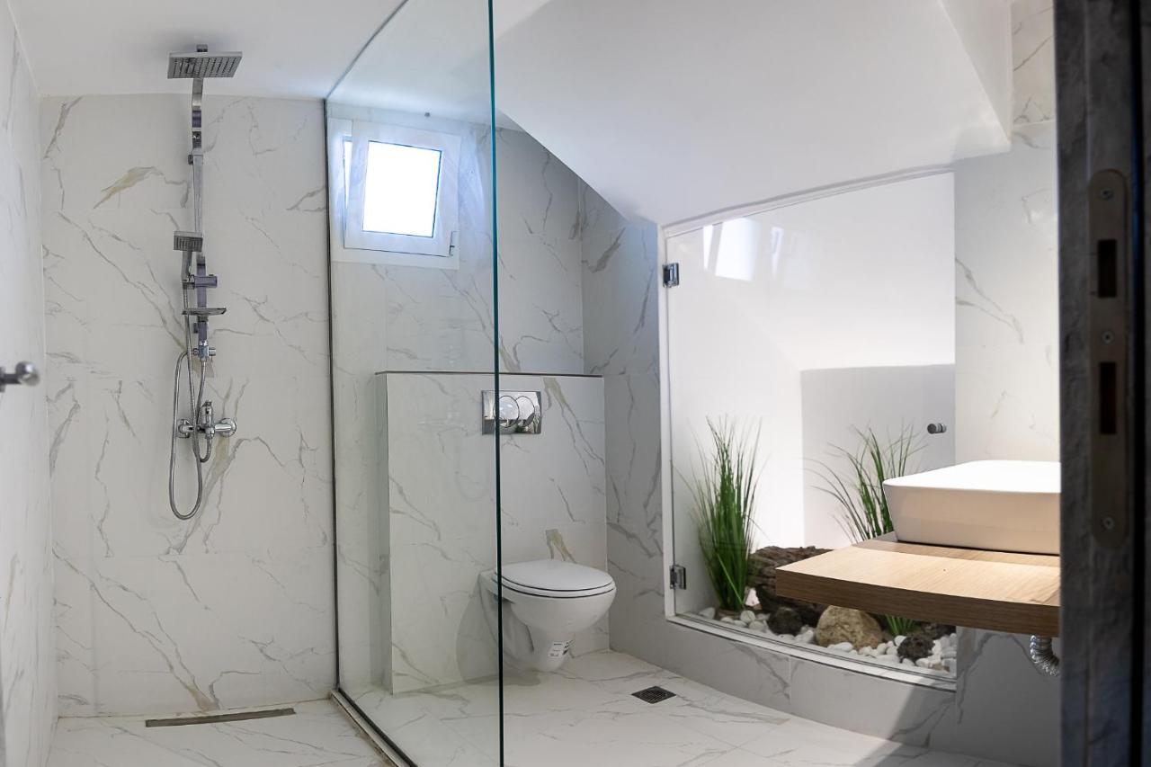 Georgianna'S Suite With Private Pool , 'Greysuite' Kompoi Exterior photo