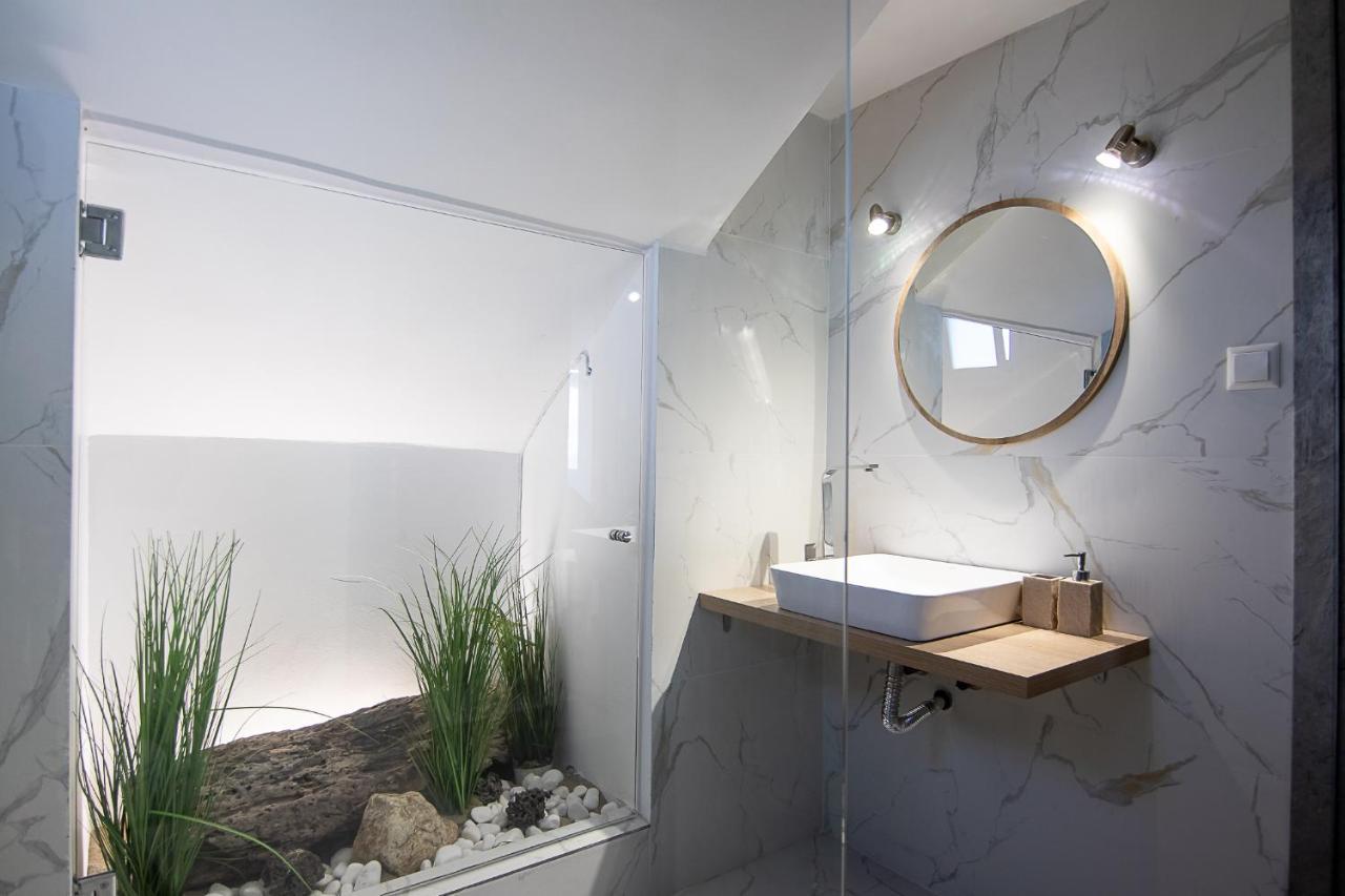 Georgianna'S Suite With Private Pool , 'Greysuite' Kompoi Exterior photo