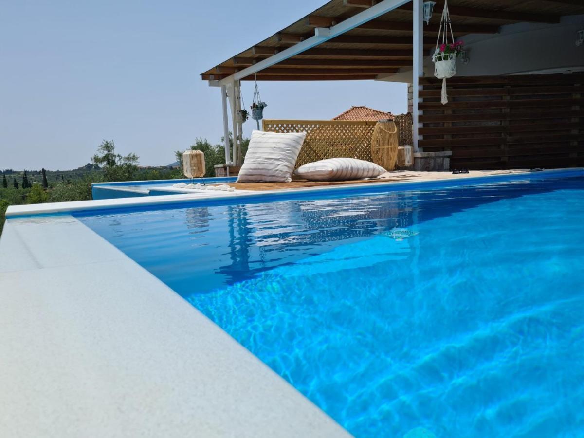 Georgianna'S Suite With Private Pool , 'Greysuite' Kompoi Exterior photo